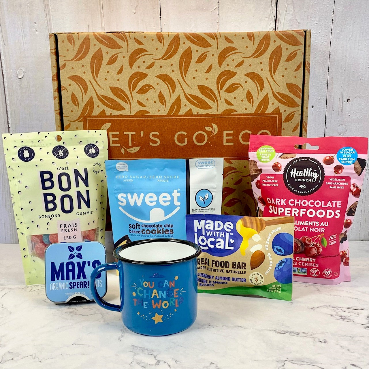 Gift Box "You Can Change the World" - Mug, Chocolate Covered Cherries, Cookies, Vegan Gummies