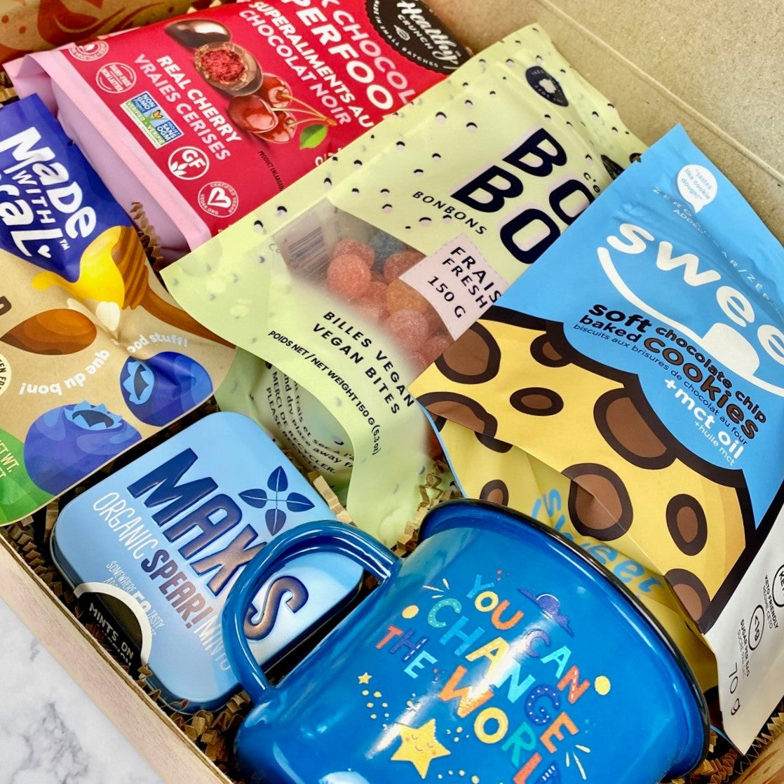 Gift Box "You Can Change the World" - Mug, Chocolate Covered Cherries, Cookies, Vegan Gummies